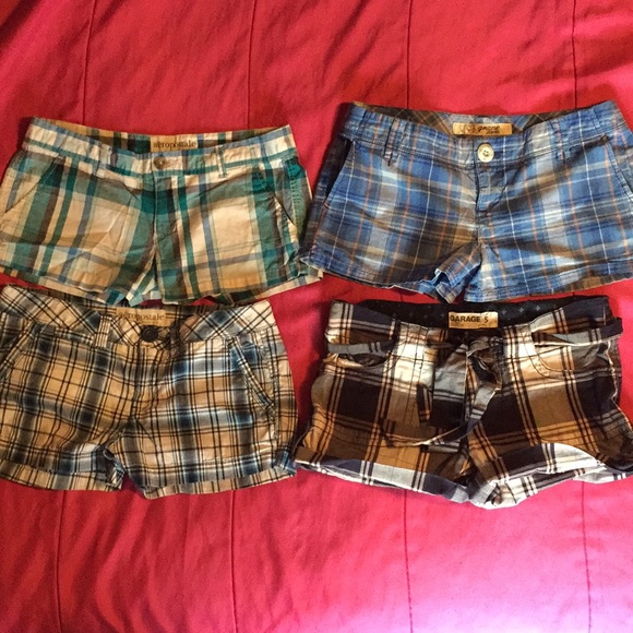 ❌SOLD❌Plaid Shorts Bundle 5/6 - Picture 1 of 5